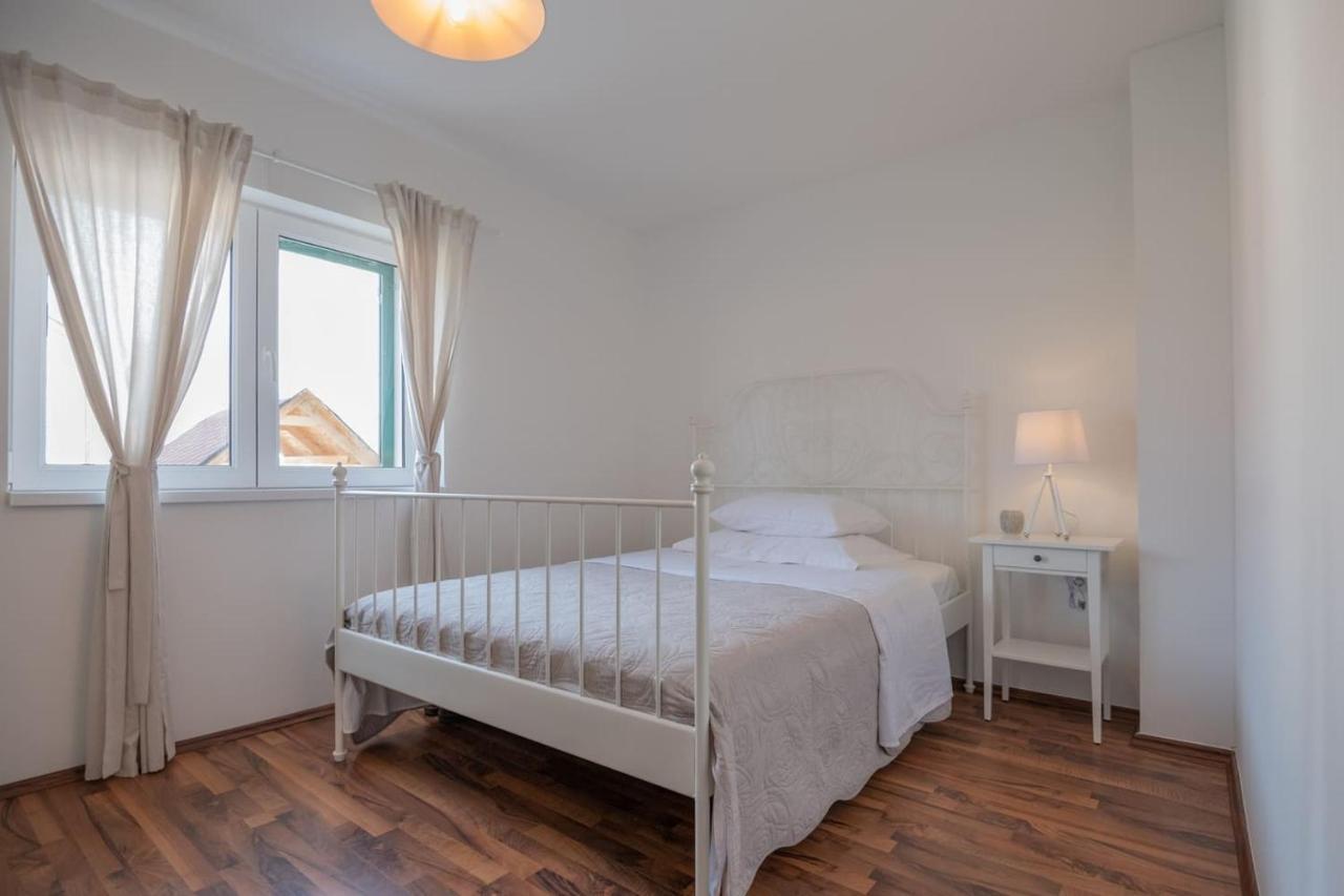 Kameni Dvori Villa Donji Prolozac ภายนอก รูปภาพ
